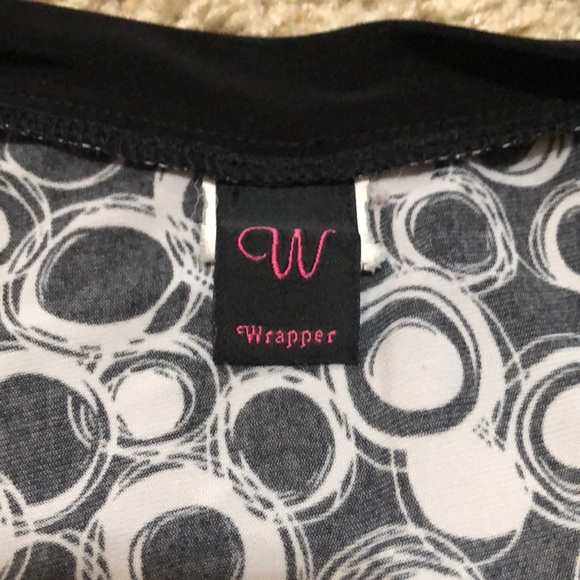 Wrapper black and white dotted blouse - Picture 6 of 7